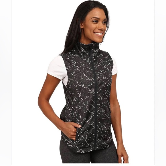 Under Armour Jackets & Blazers - Under Armour Storm Running Vest